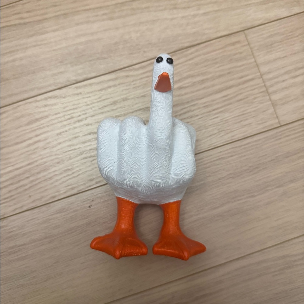 white and orange middle finger duck toy - Picture 7 of 7